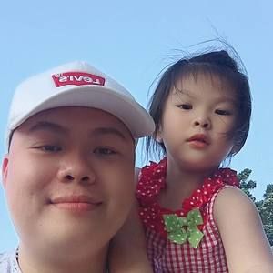 Meet your Posher, Hoang